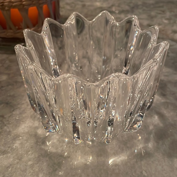 Orrefors Crystal Bowl. Beautiful Heavy and signed. - Picture 1 of 4